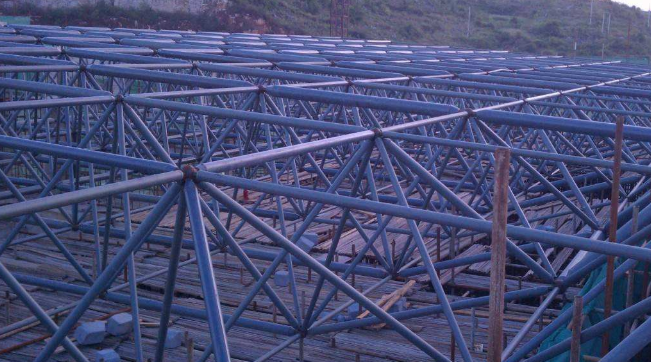 临安概述网架加工中对钢材的质量的过细恳求